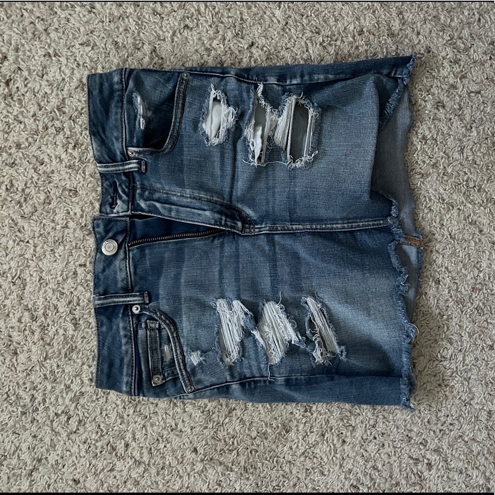 American Eagle ripped jean skirt
